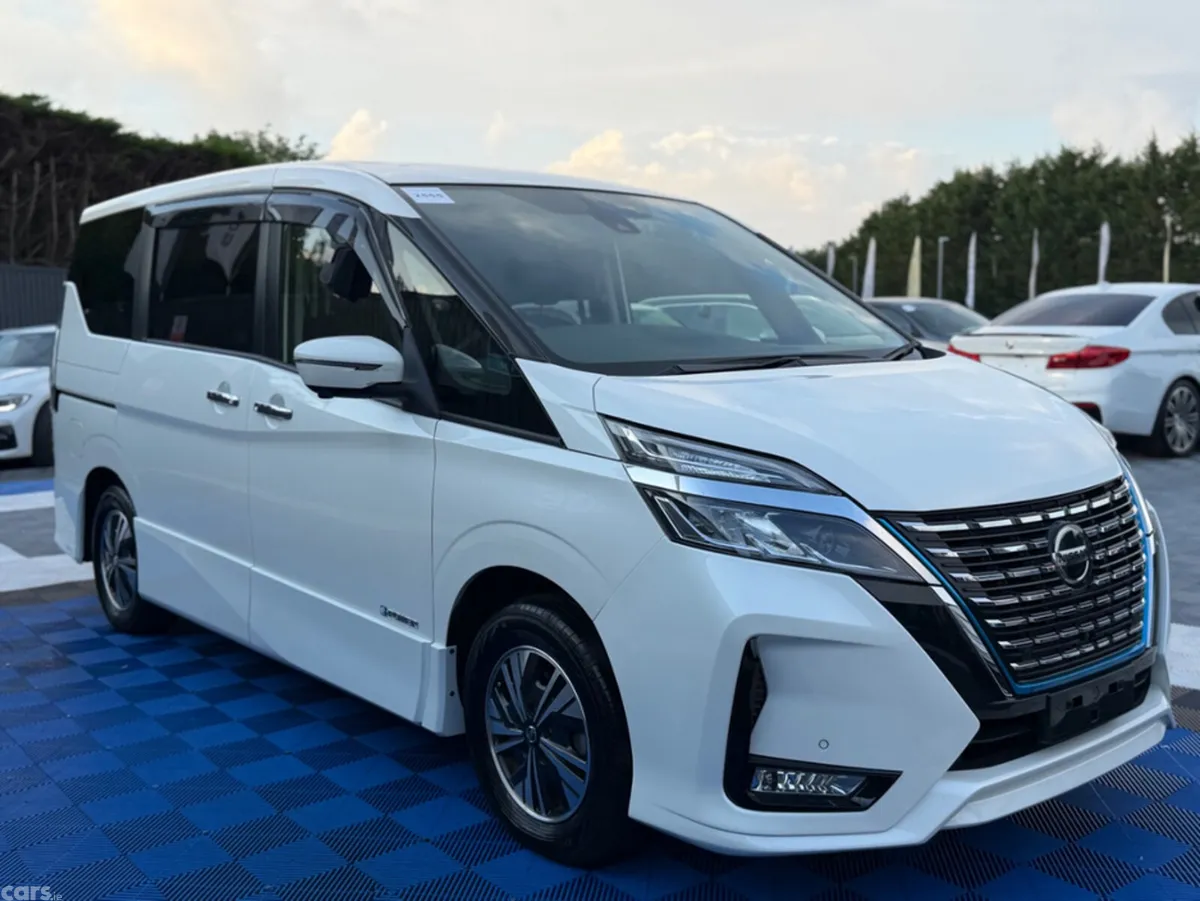Nissan Serena MPV, Petrol Hybrid, 2021, White