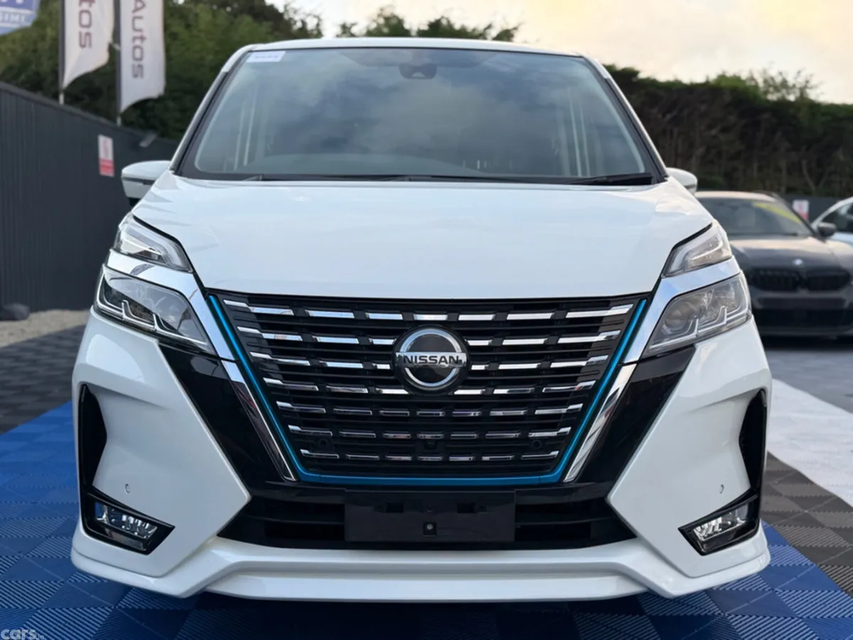 Nissan Serena MPV, Petrol Hybrid, 2021, White