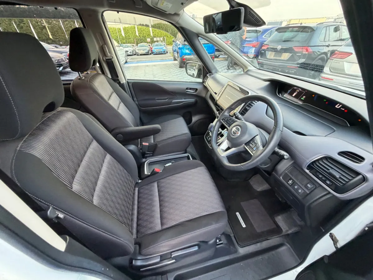 Nissan Serena MPV, Petrol Hybrid, 2021, White