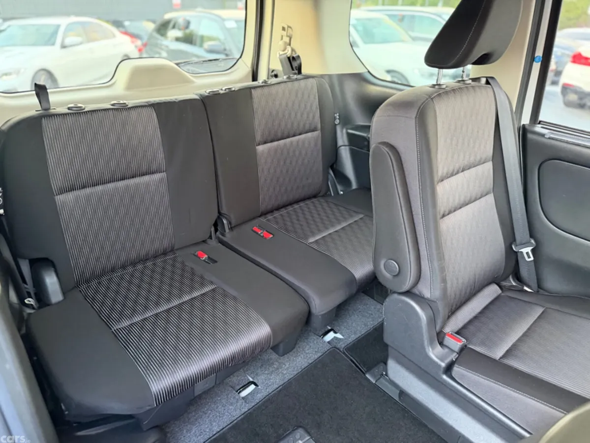 Nissan Serena MPV, Petrol Hybrid, 2021, White