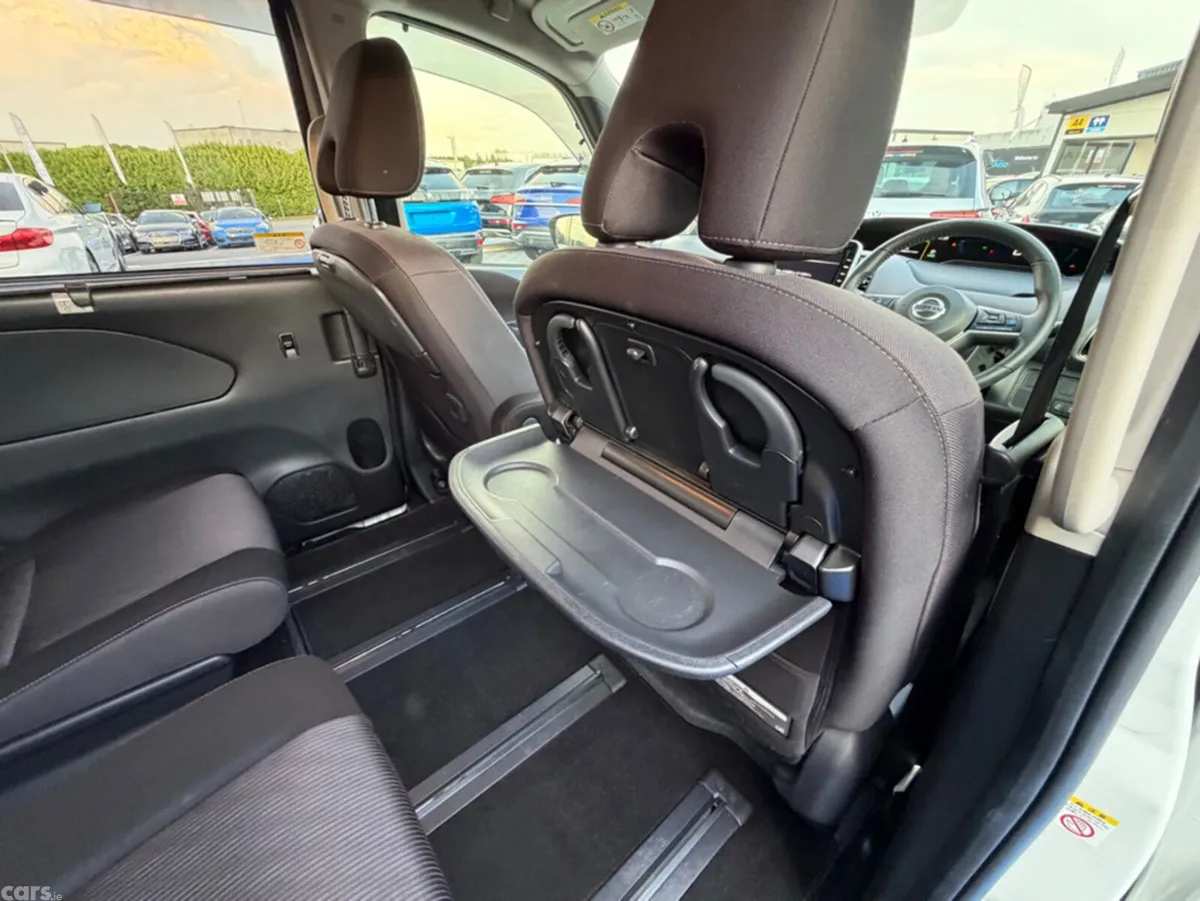 Nissan Serena MPV, Petrol Hybrid, 2021, White