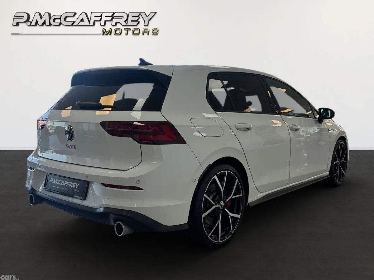 Volkswagen Golf Hatchback, Petrol, 2022, White