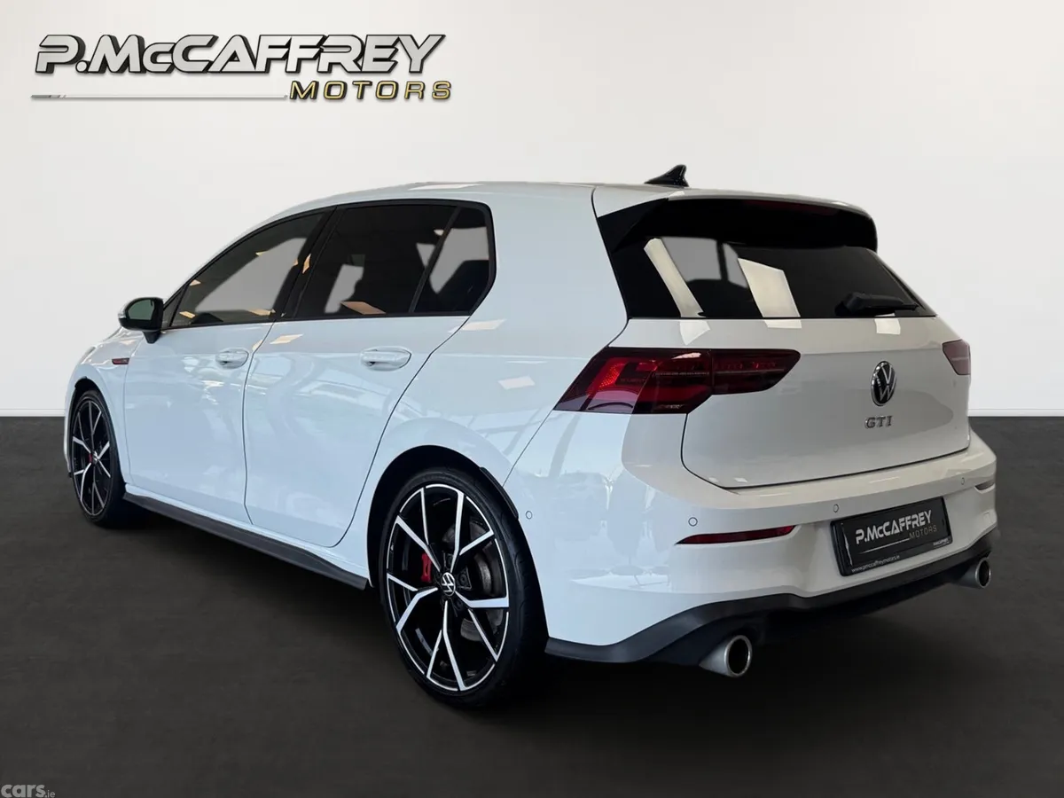 Volkswagen Golf Hatchback, Petrol, 2022, White