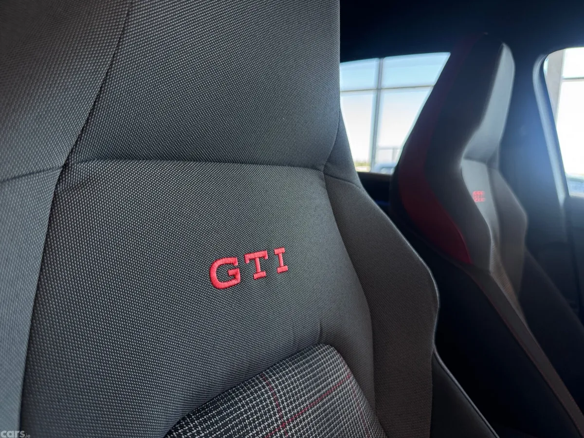 Volkswagen Golf Hatchback, Petrol, 2022, White