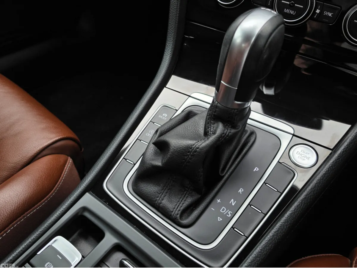 Volkswagen Golf Hatchback, Petrol, 2015, Black