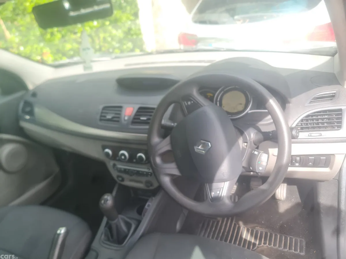 Renault Fluence Saloon, Diesel, 2011, Silver