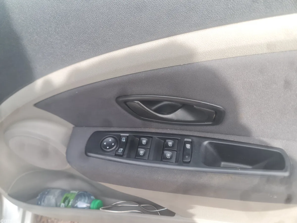 Renault Fluence Saloon, Diesel, 2011, Silver