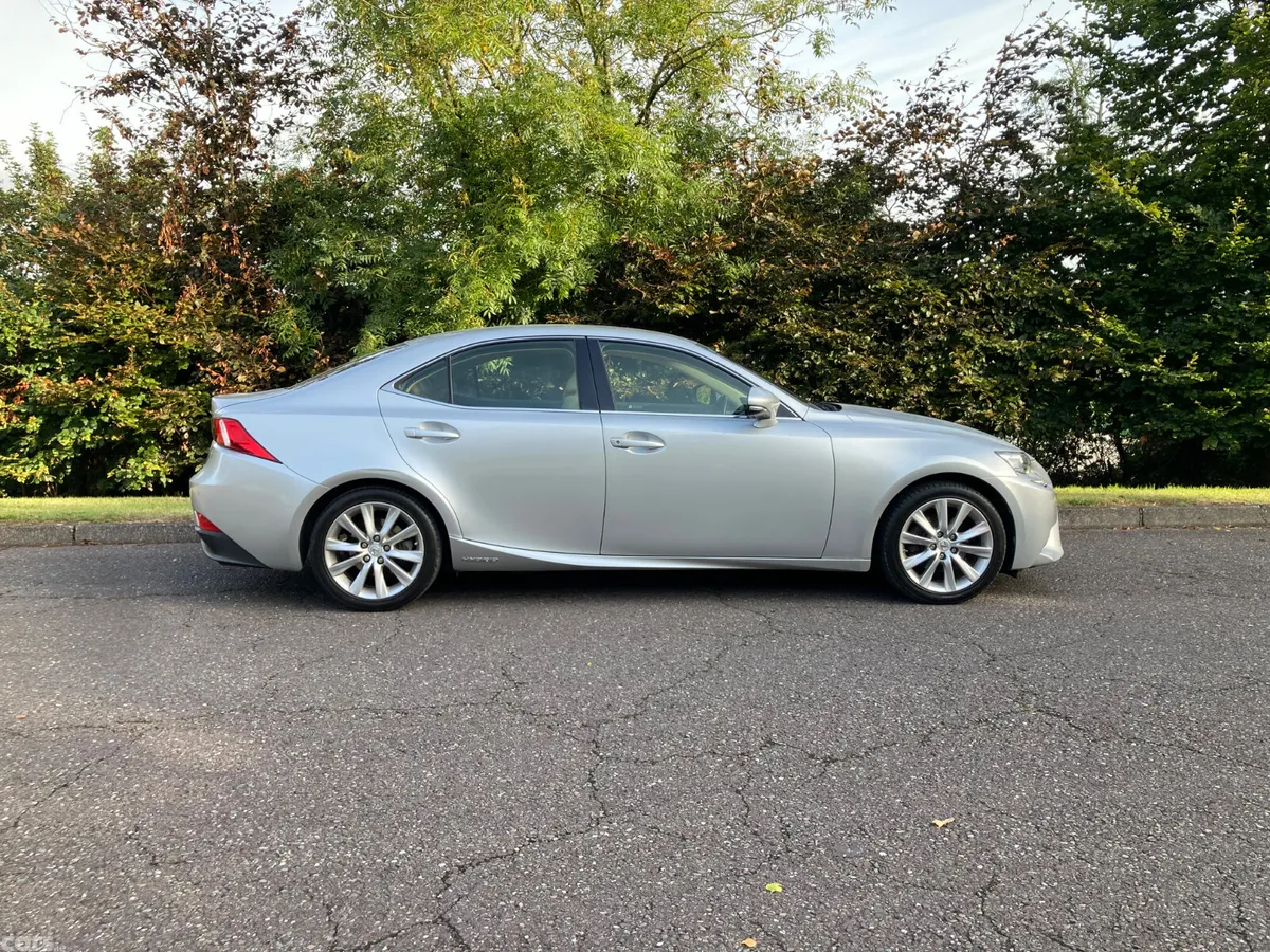 Lexus IS Saloon, Petrol Hybrid, 2016, Silver