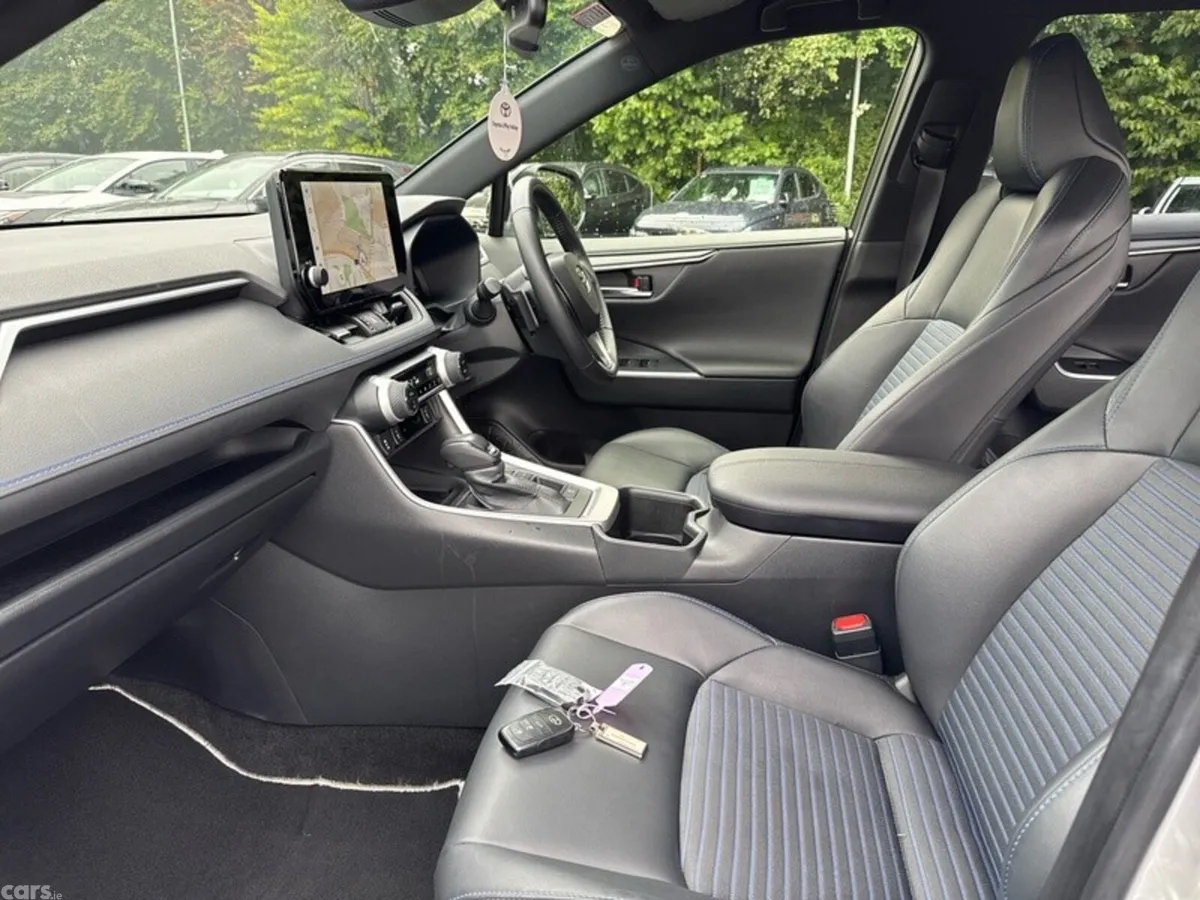 Toyota RAV4 SUV, Petrol Hybrid, 2025, Grey