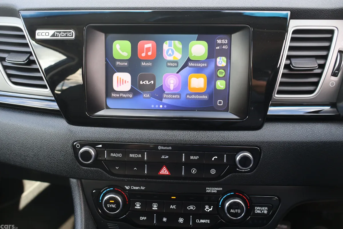 Kia Niro SUV, Petrol Hybrid, 2017, Blue
