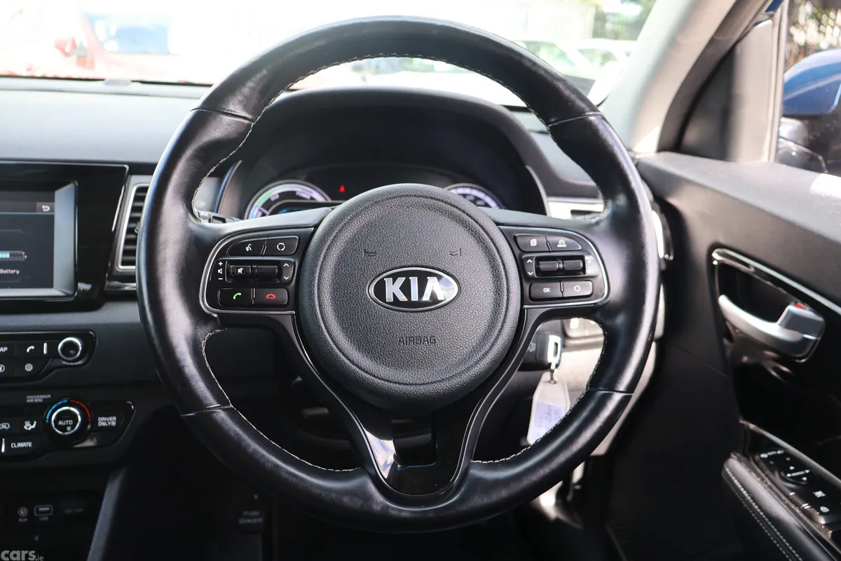 Kia Niro SUV, Petrol Hybrid, 2017, Blue