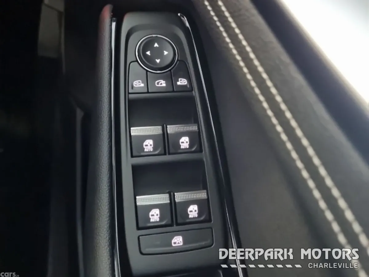 Renault Austral SUV, Petrol Hybrid, 2026, Black