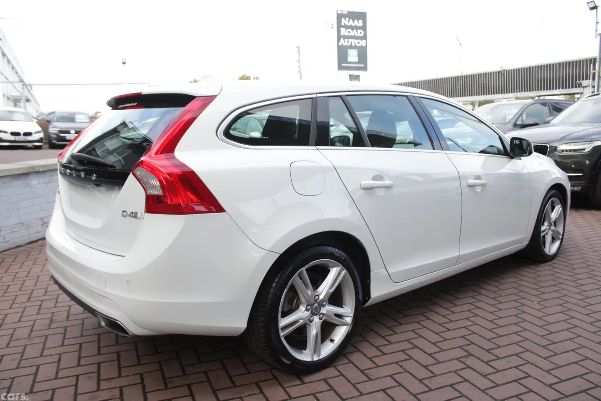 Volvo V60 Estate, Diesel, 2018, White