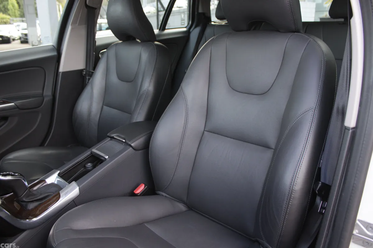 Volvo V60 Estate, Diesel, 2018, White