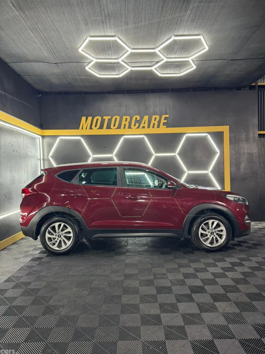 Hyundai Tucson SUV, Diesel, 2016, Red