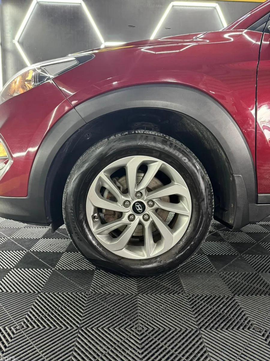 Hyundai Tucson SUV, Diesel, 2016, Red