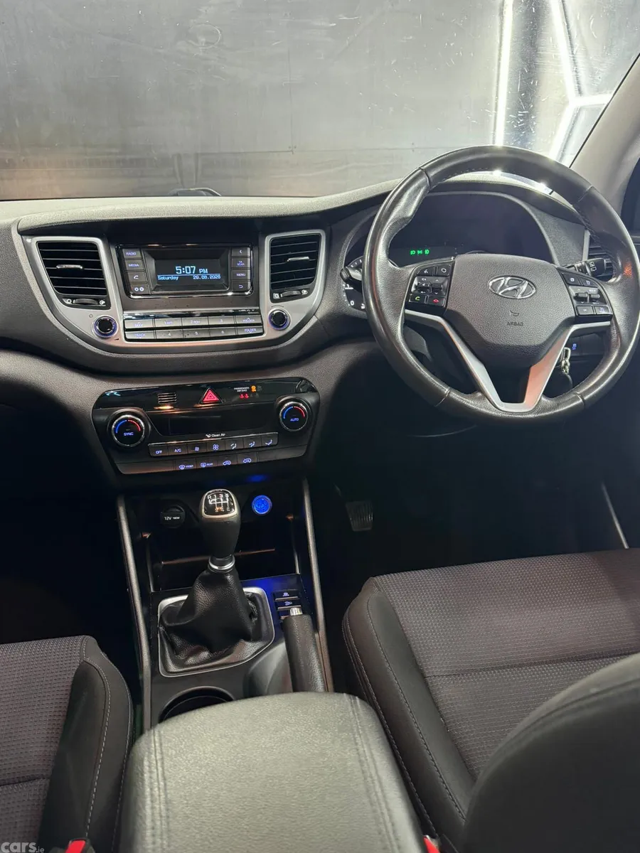 Hyundai Tucson SUV, Diesel, 2016, Red