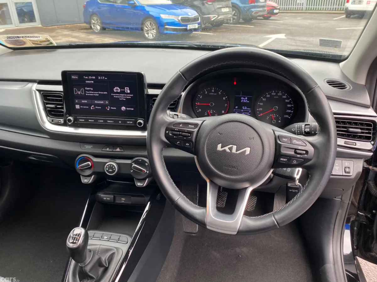 Kia Stonic Estate/Jeep, Petrol, 2023, Black