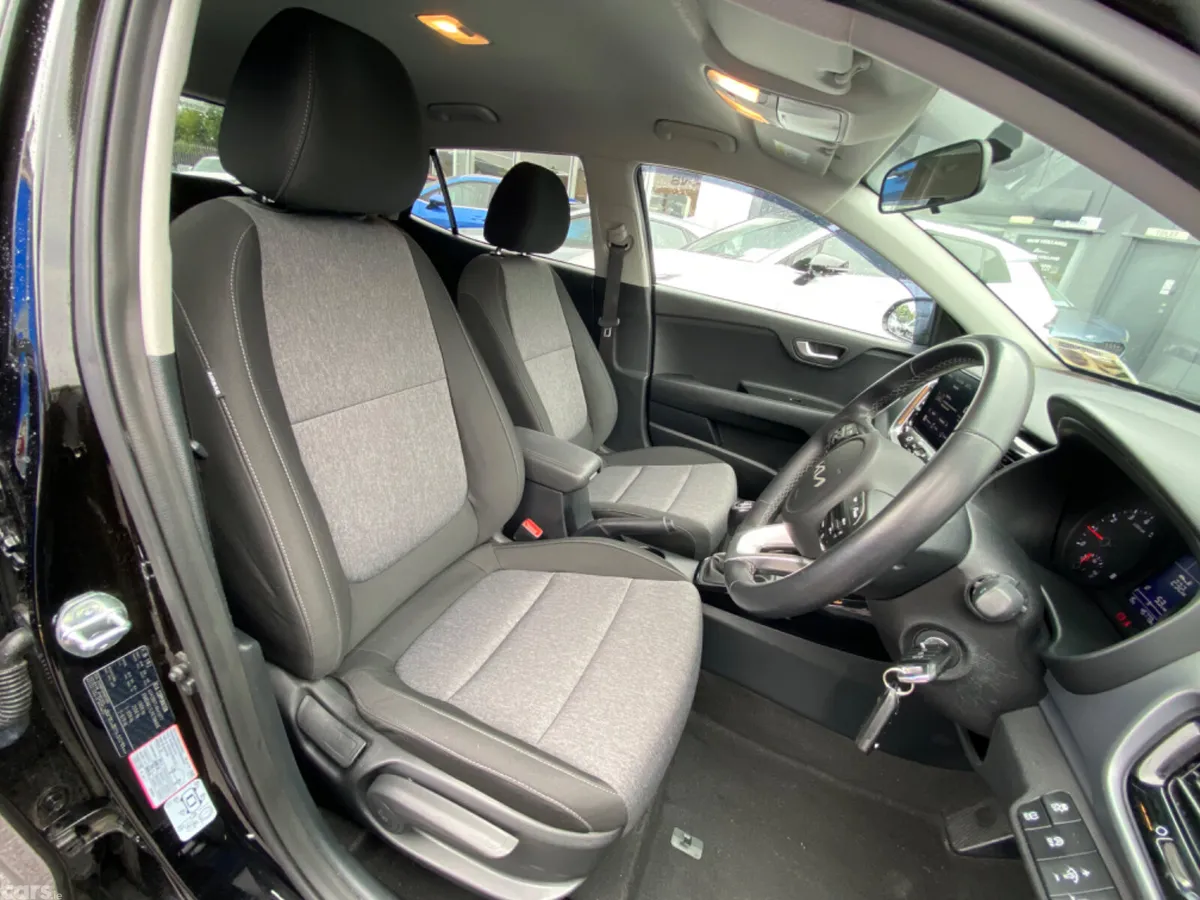 Kia Stonic Estate/Jeep, Petrol, 2023, Black
