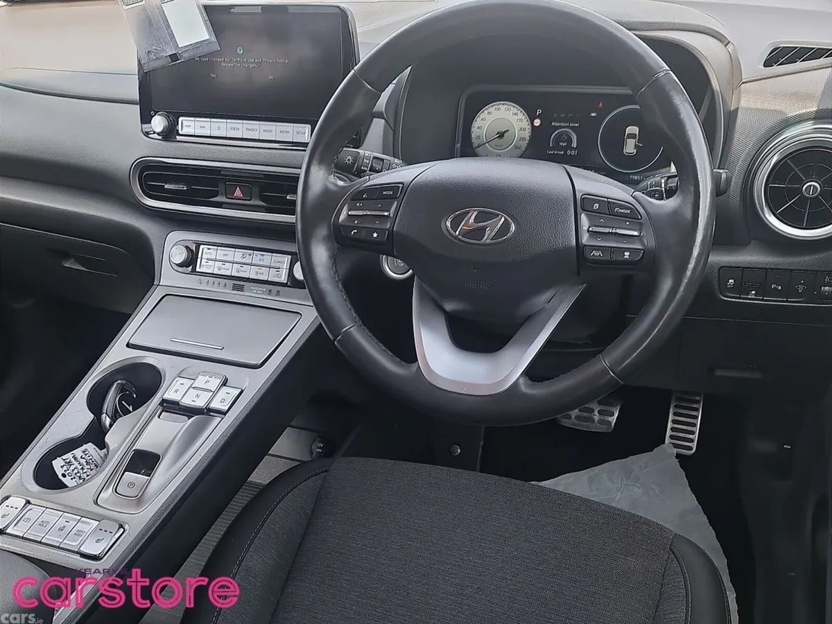Hyundai KONA Hatchback, Electric, 2023, White