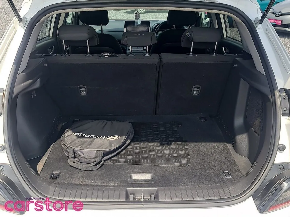 Hyundai KONA Hatchback, Electric, 2023, White
