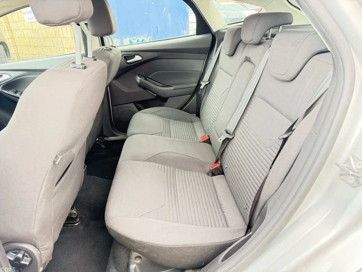 Ford Focus Hatchback, Diesel, 2017, Silver