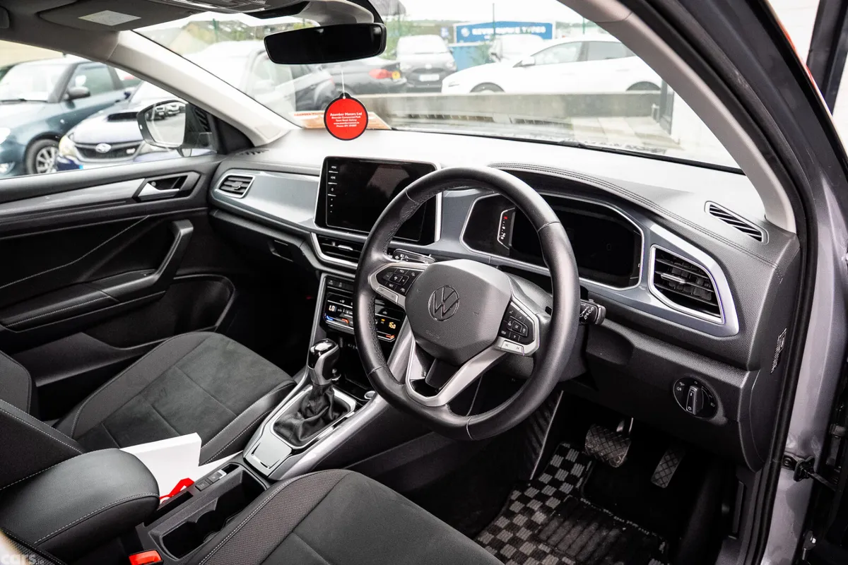 Volkswagen T-Roc SUV, Diesel, 2023, Silver