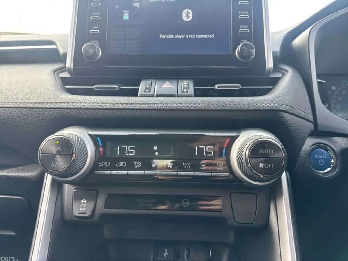 Toyota RAV4 SUV, Petrol Hybrid, 2022, Blue