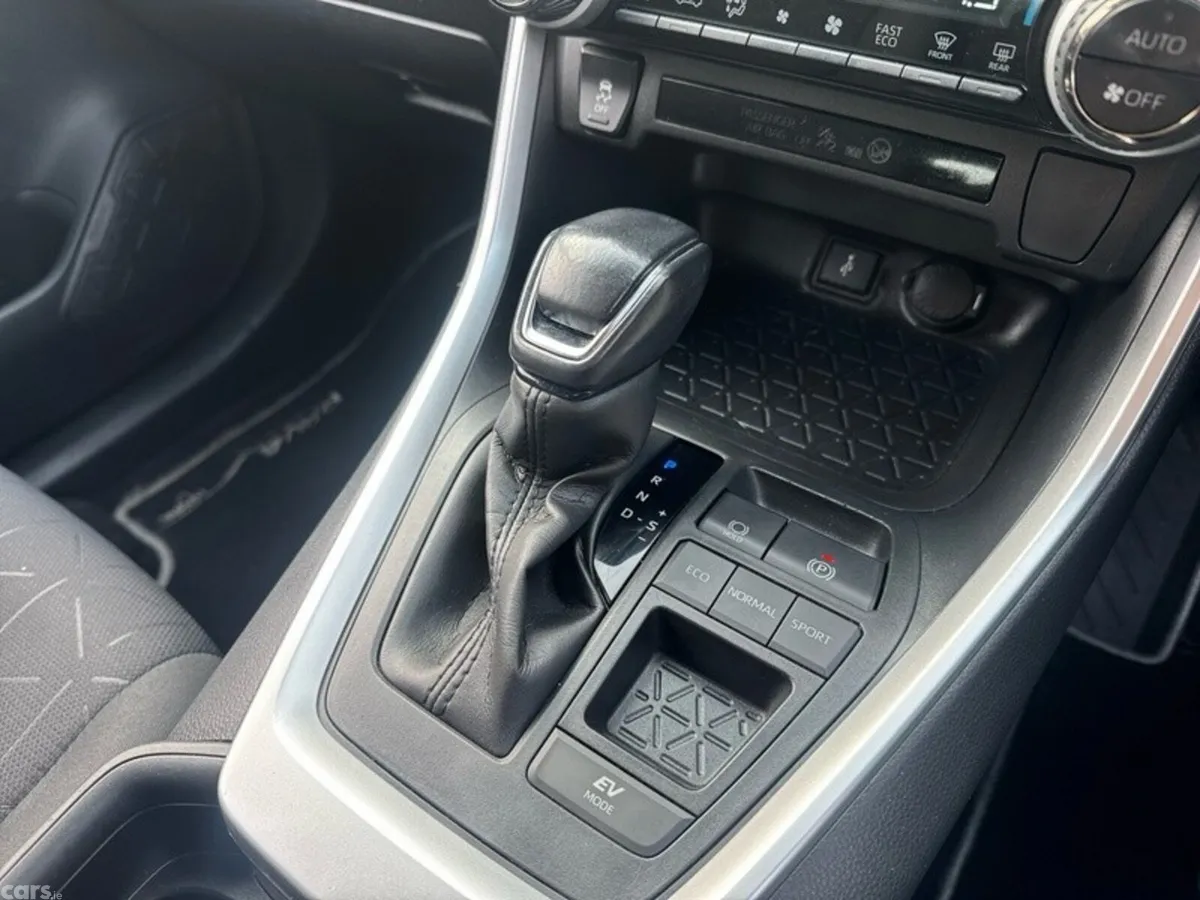Toyota RAV4 SUV, Petrol Hybrid, 2022, Blue