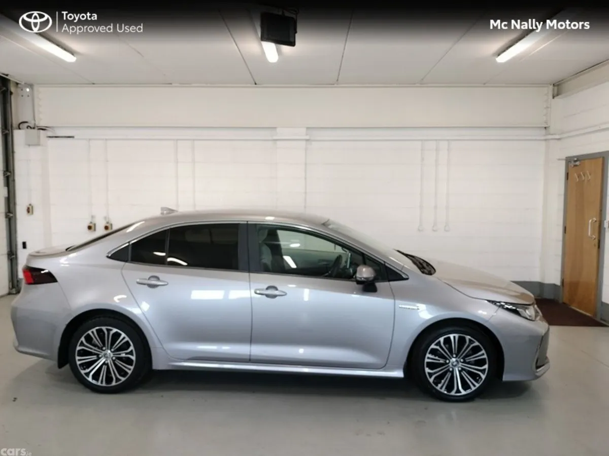 Toyota Corolla Saloon, Petrol Hybrid, 2021, Grey
