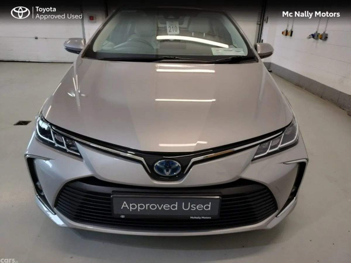 Toyota Corolla Saloon, Petrol Hybrid, 2021, Grey