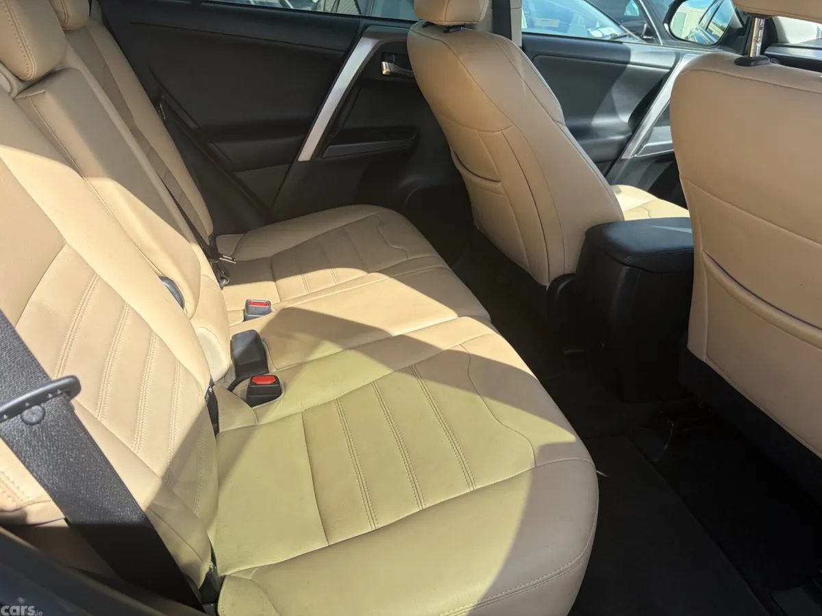 Toyota RAV4 SUV, Diesel, 2016, Black