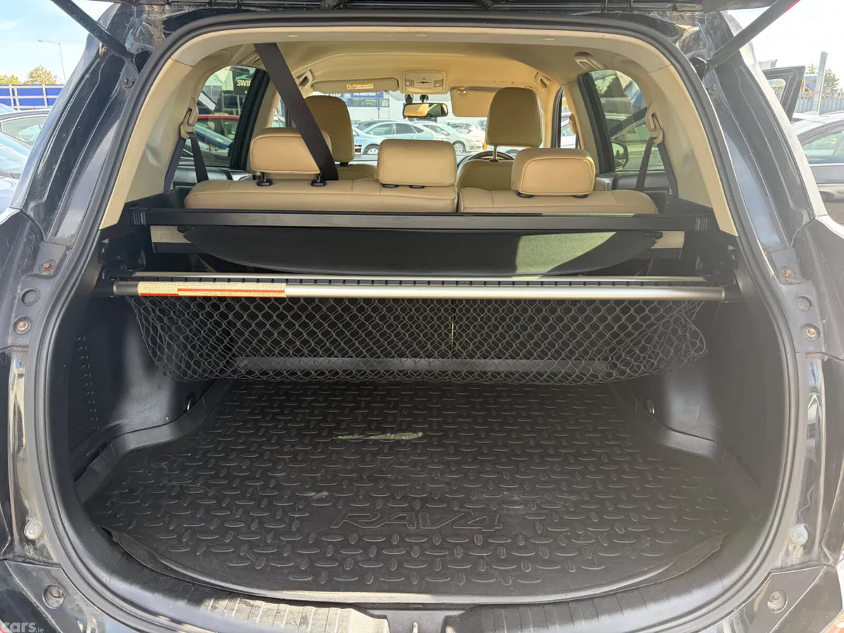 Toyota RAV4 SUV, Diesel, 2016, Black
