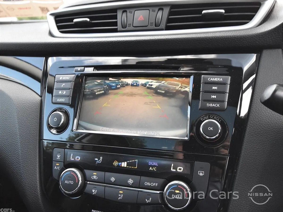 Nissan Qashqai MPV, Diesel, 2020, Silver