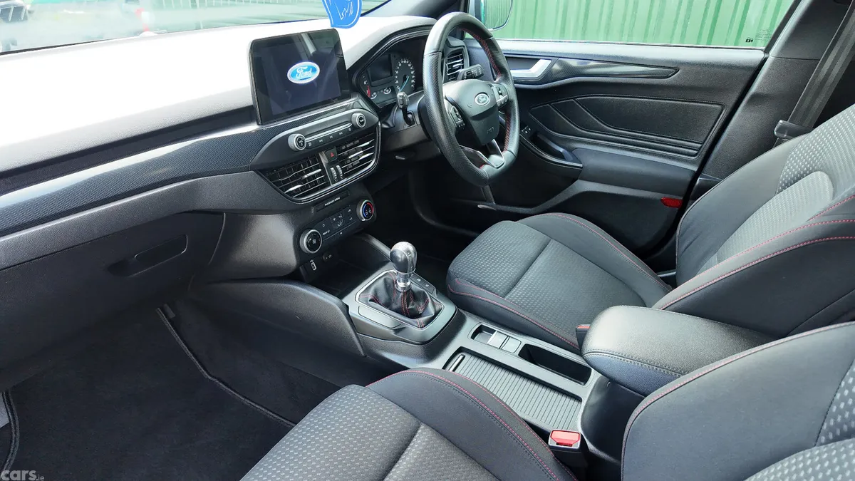 Ford Focus Hatchback, Petrol, 2019, Grey