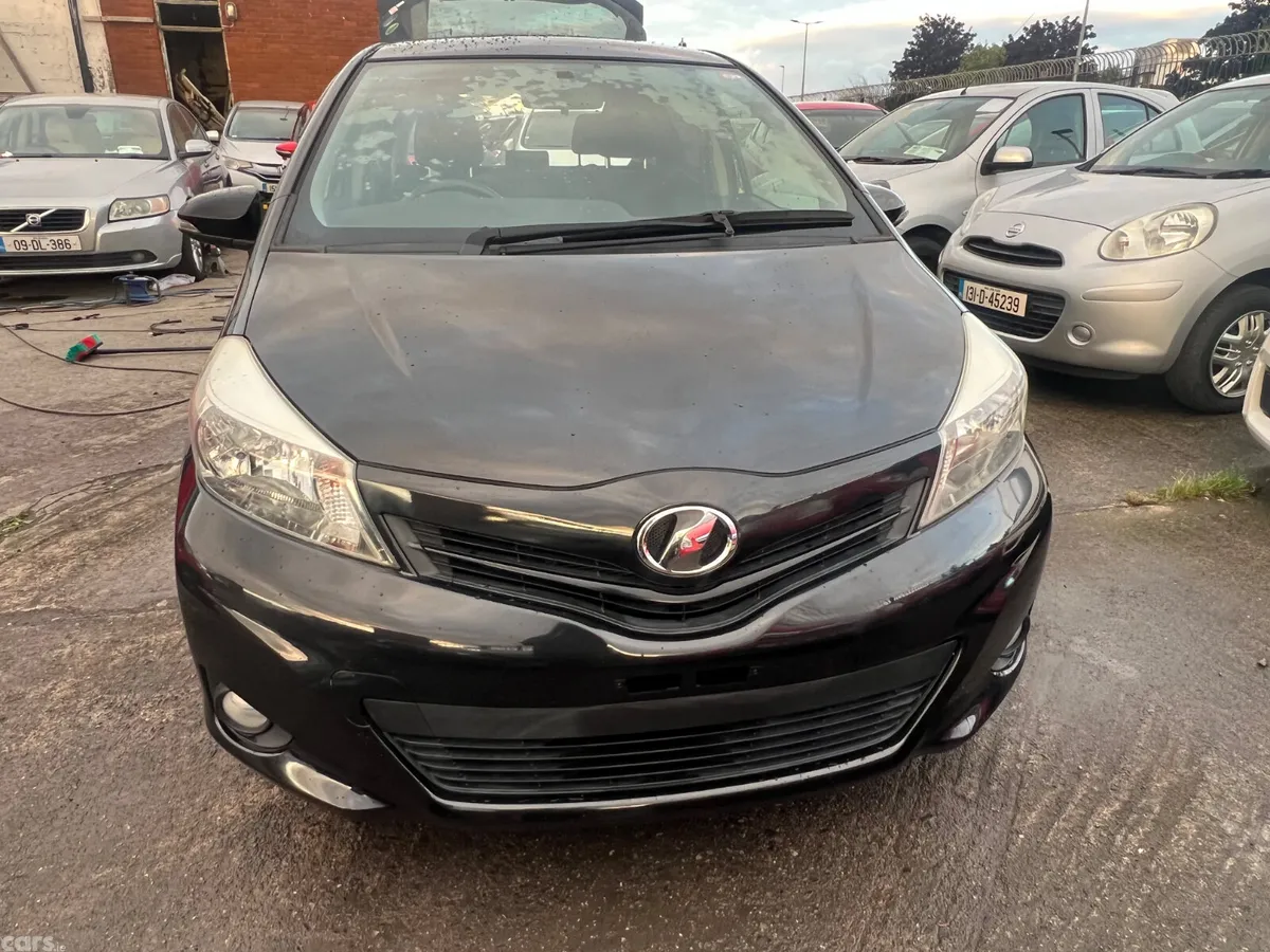 Toyota Vitz Hatchback, Petrol, 2014, Black