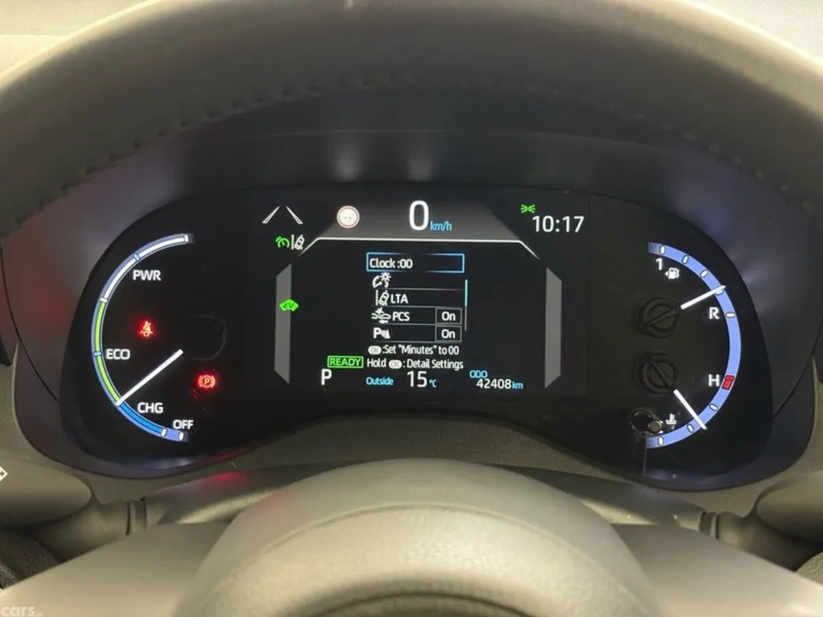 Toyota Yaris Cross SUV, Petrol Hybrid, 2023, White