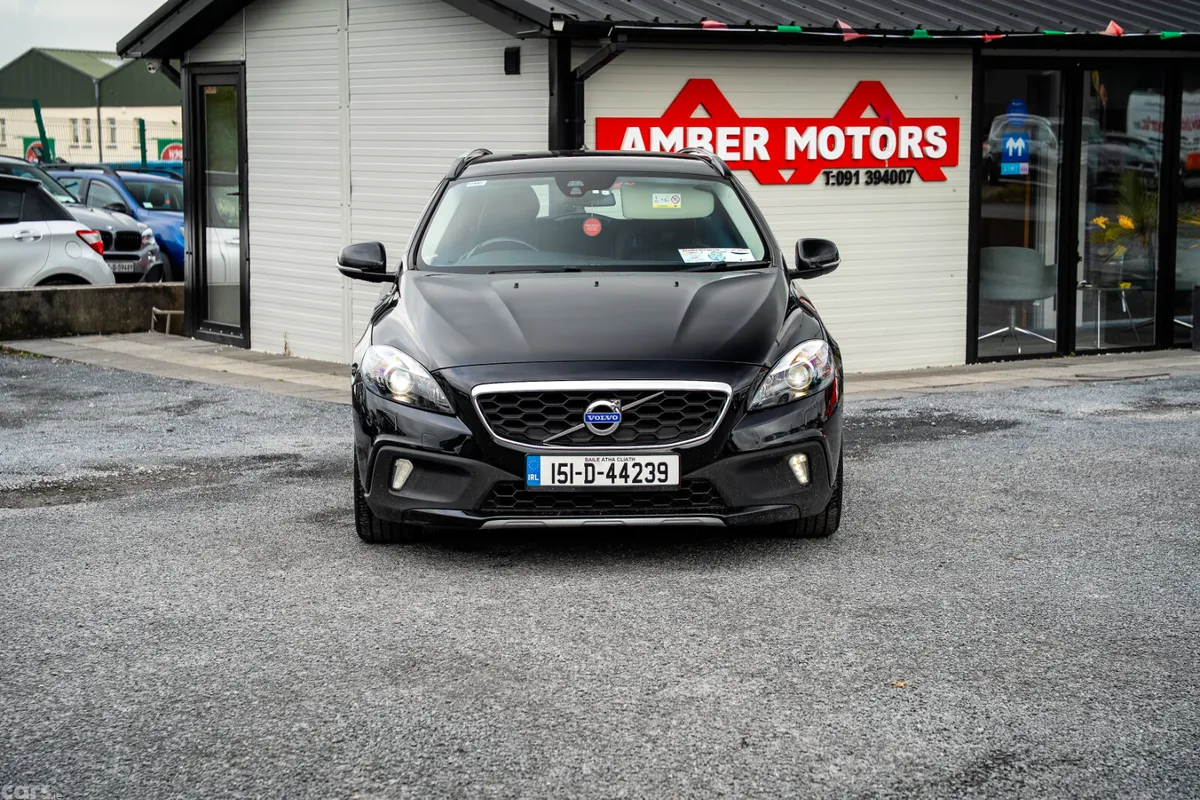 Volvo V40 Hatchback, Diesel, 2015, Black