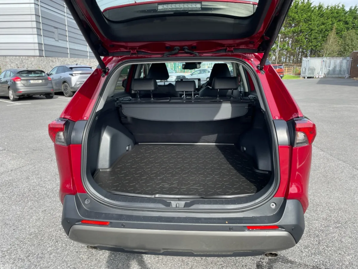 Toyota RAV4 SUV, Petrol Hybrid, 2024, Red