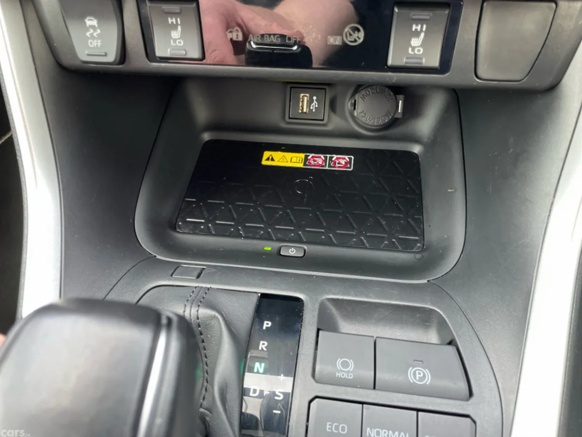 Toyota RAV4 SUV, Petrol Hybrid, 2024, Red