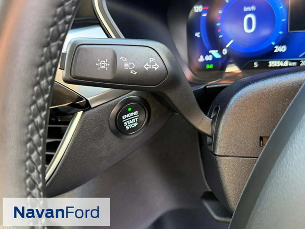 Ford Kuga SUV, Petrol, 2023, Red