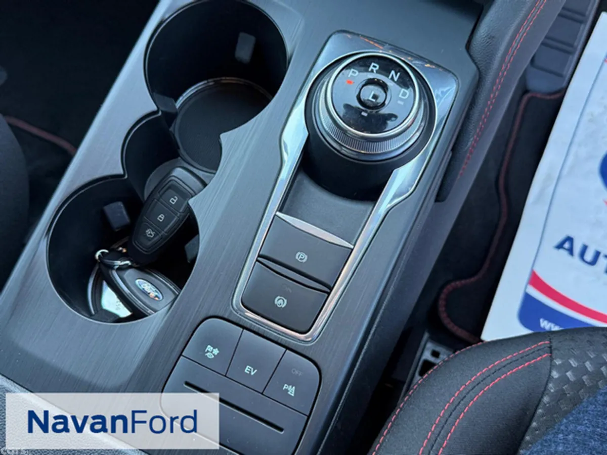 Ford Kuga SUV, Petrol Plug-in Hybrid, 2024, Red