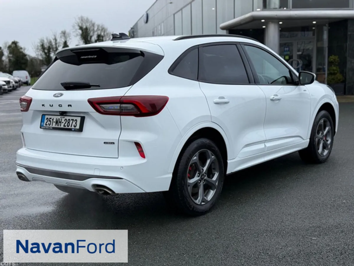 Ford Kuga SUV, Petrol Plug-in Hybrid, 2025, White