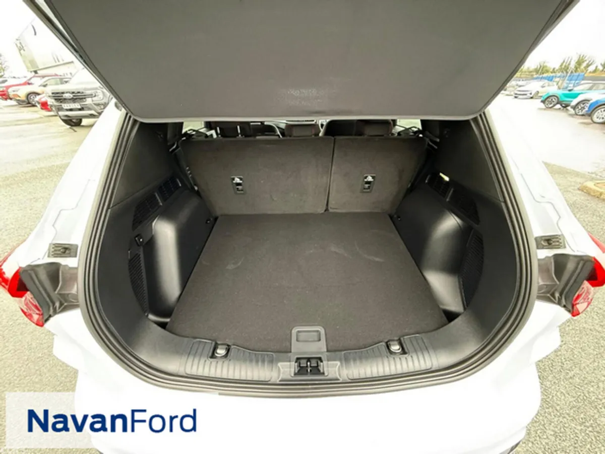 Ford Kuga SUV, Petrol Plug-in Hybrid, 2025, White