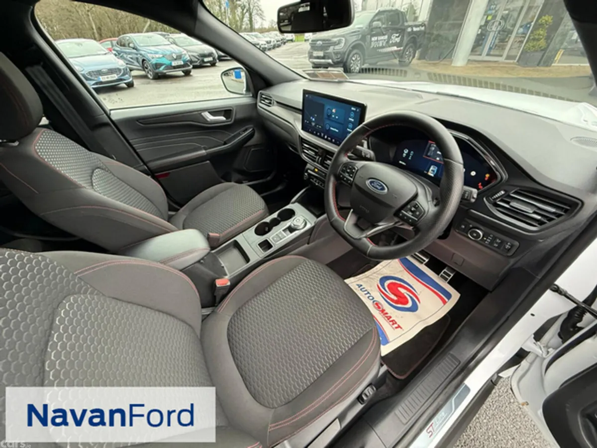 Ford Kuga SUV, Petrol Plug-in Hybrid, 2025, White
