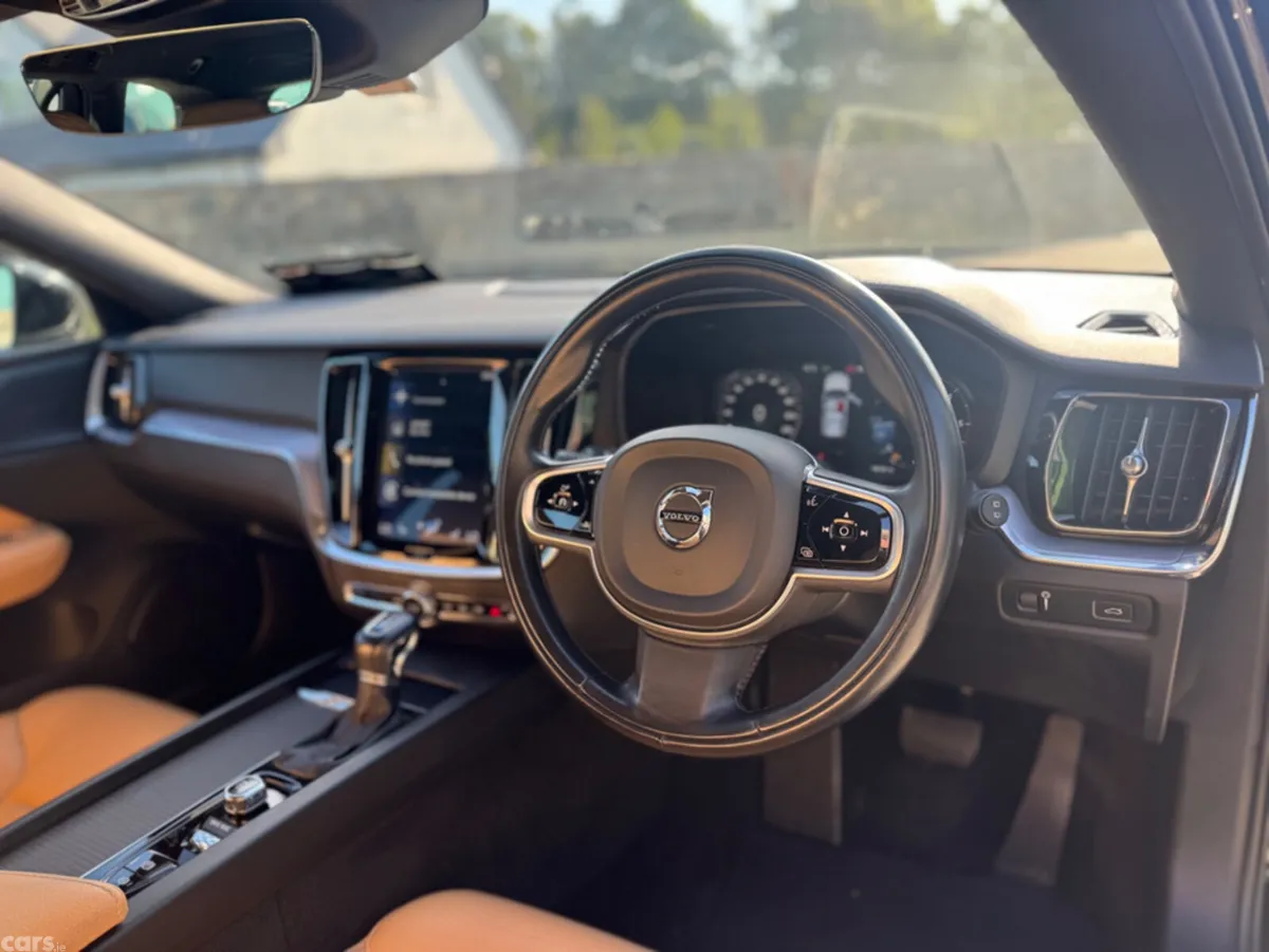 Volvo V60 Estate, Diesel, 2019, Black