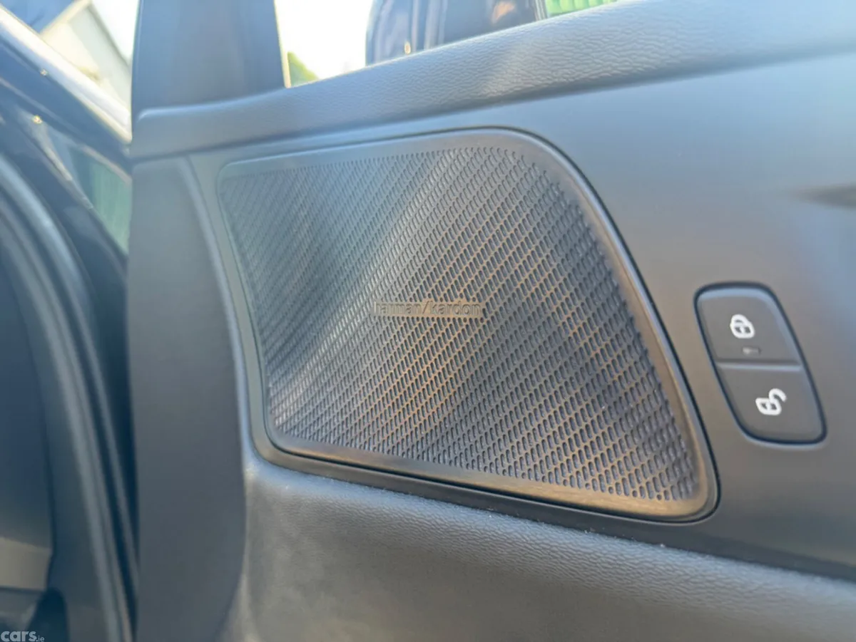 Volvo V60 Estate, Diesel, 2019, Black