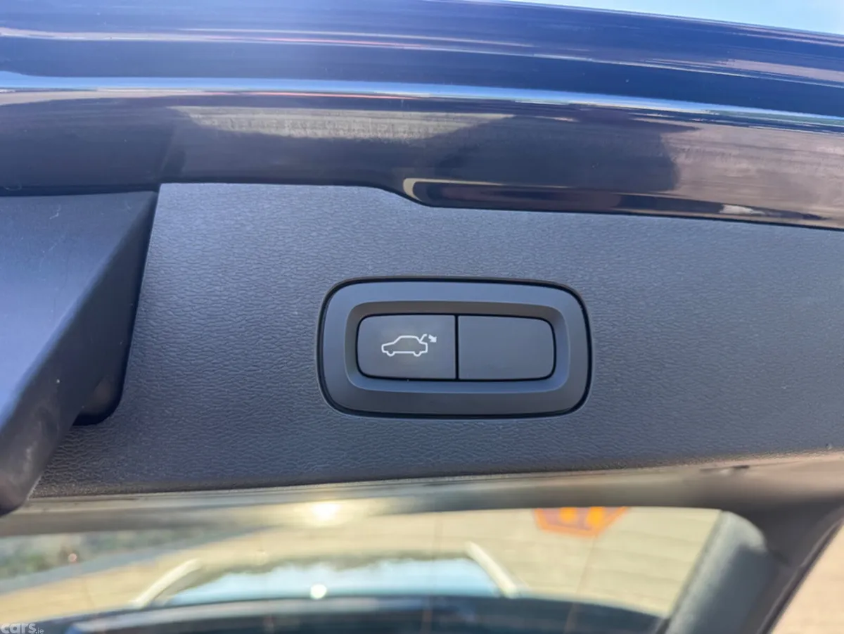 Volvo V60 Estate, Diesel, 2019, Black