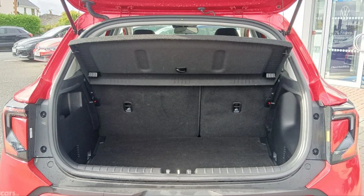 Kia Stonic Estate, Petrol Hybrid, 2026, Red