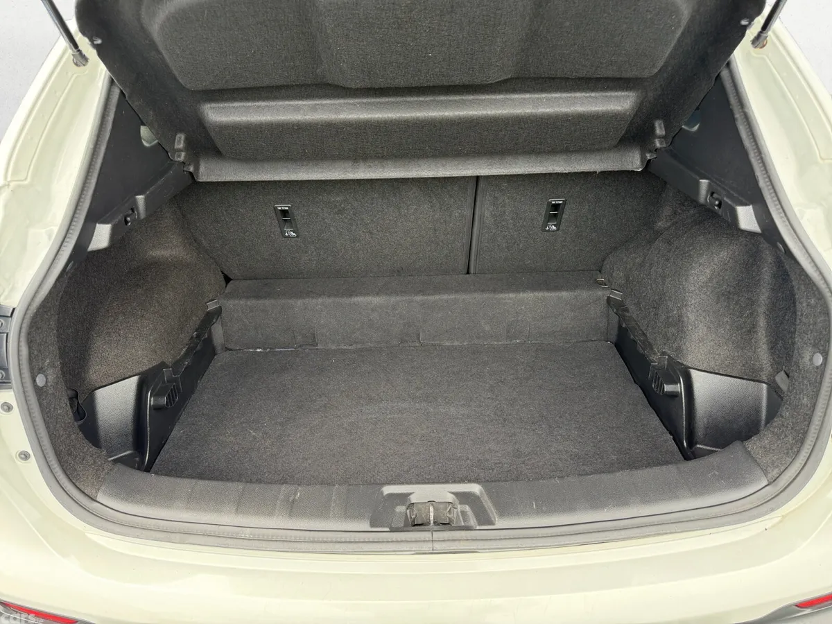 Nissan Qashqai SUV, Diesel, 2018, White